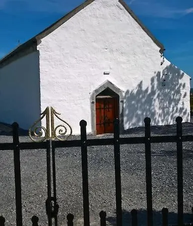 Дом отдыха The Burren Art Gallery Built In 1798 Tubber