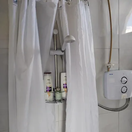 Nyaraló The Burren Art Gallery Built In 1798 Tubber