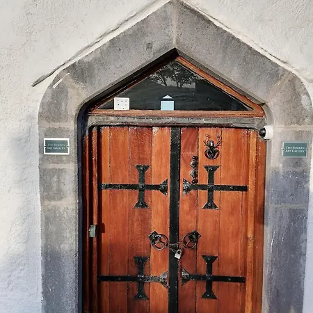 Nyaraló The Burren Art Gallery Built In 1798